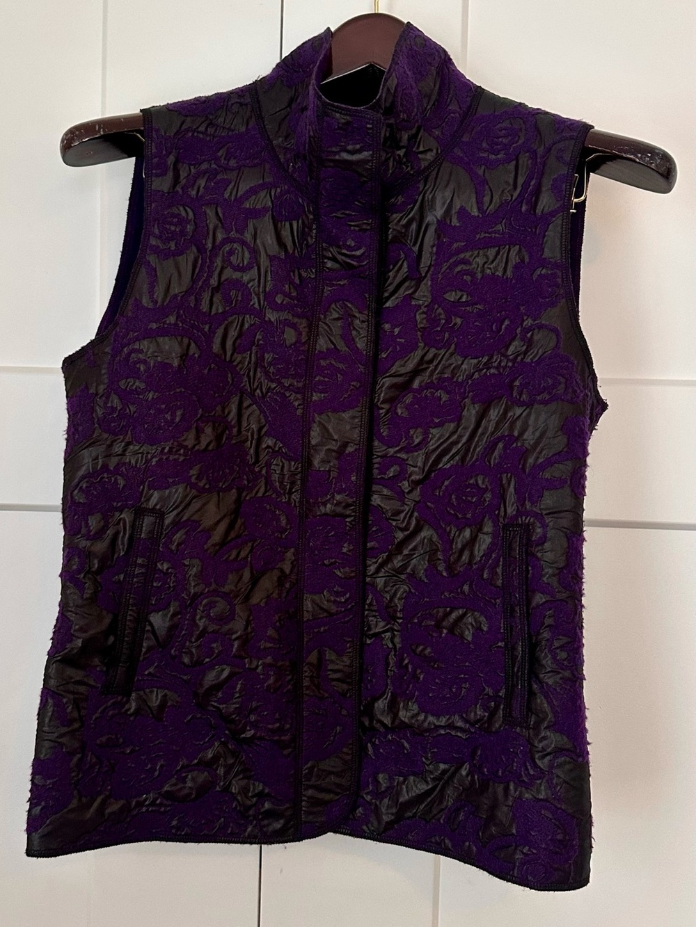 Luciano Dante Purple and Black Floral‎ Quilted Wool-blend Sleeveless Vest S